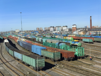 Погрузка на сети РЖД за 5 месяцев сократилась на 7,3%