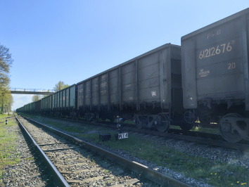 «Дочка» Globaltrans предлагает снять запрет на перевозки контейнеров в полувагонах