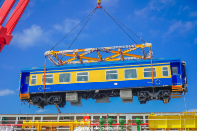 CRRC поставила пассажирские и грузовые вагоны в Гвинею