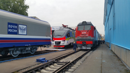 Трансмашхолдинг начал поставки «БалтТрансСервису» грузовых тепловозов 2ТЭ25КМ