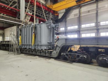 «РЖД Логистика» доставила электрооборудование весом 175 тонн из Ленобласти в Красноярск