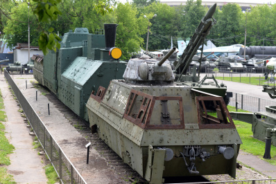 ОАО «РЖД» сделала бронепоезд БП-43 через модернизацию платформ «Алтайвагона»