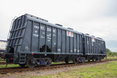 Группа «Акрон» первая в России начала использовать 6-осную модель вагона-хоппера для отгрузки минеральных удобрений