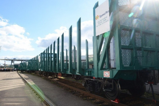 Segezha Group и "ТрансЛес" впервые применили инновационные лесовозные платформы для транспортировки пиломатериалов
