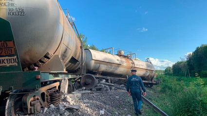 Под Тулой поезд сошел с рельсов из-за ограбления состава на ходу